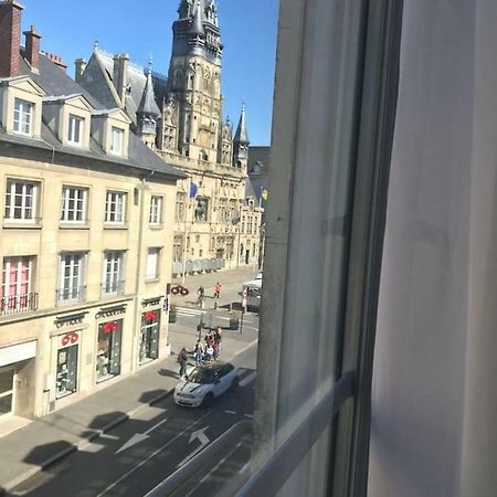 Appartement De Charme En Plein Coeur Du Centre Ville De Compiègne Dış mekan fotoğraf