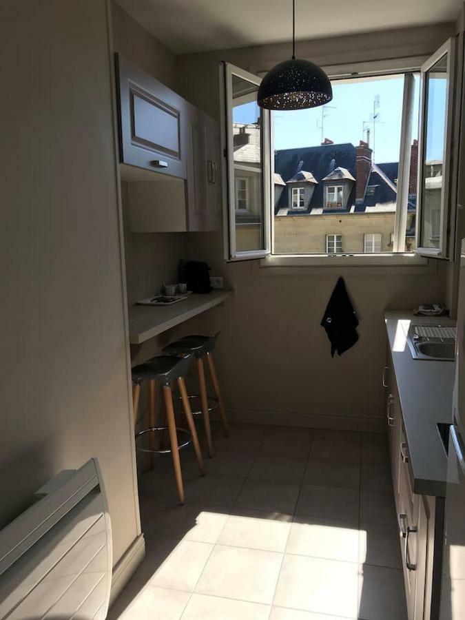 Appartement De Charme En Plein Coeur Du Centre Ville De Compiègne Dış mekan fotoğraf